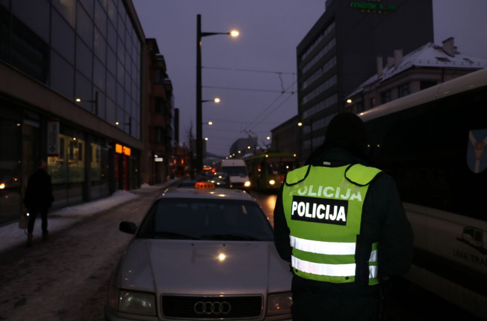 Savaitgalį Jonavos, Kauno ir Kaišiadorių rajonuose tikrinta, kaip vairuotojai laikosi KET