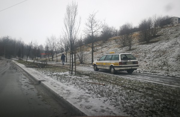 Susiaurinta gatvė dėl saugumo nėra tokia saugi