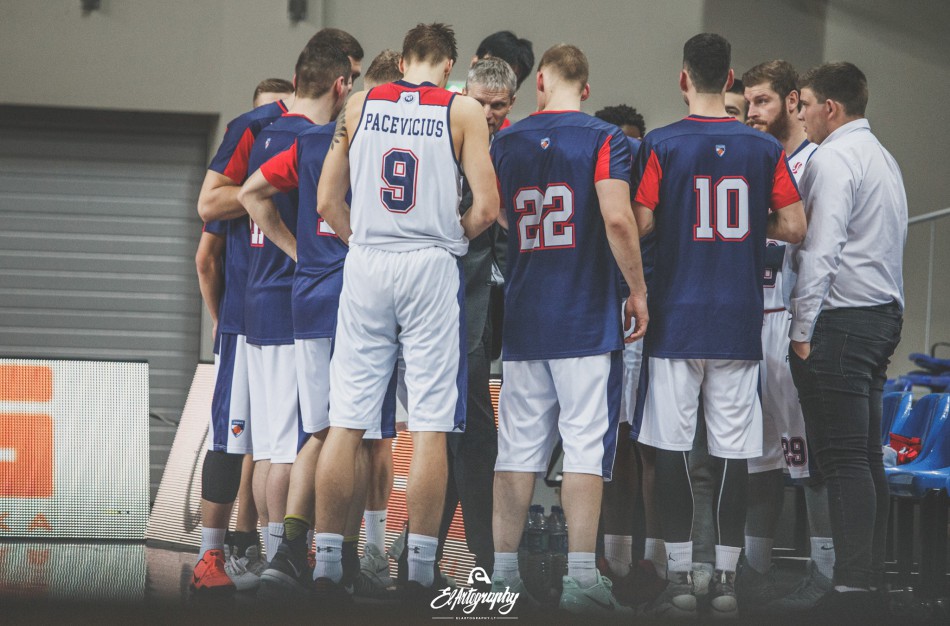 Pergalingose „Jonavos“ rungtynėse Klaipėdoje – įspūdingi D. Rediko ir L. Grabausko pasirodymai