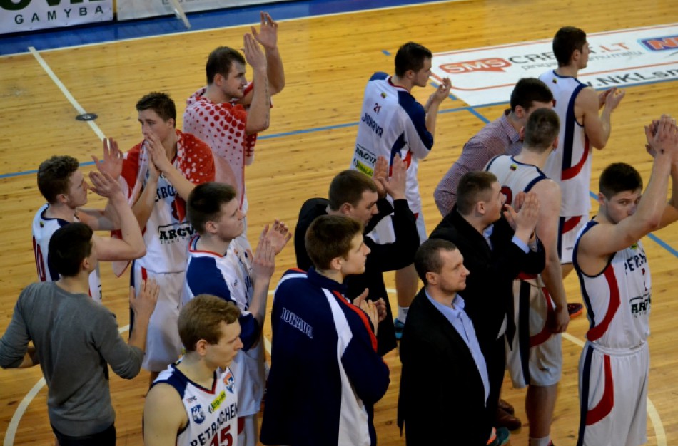 Atkrintamąsias „Petrochema“ pradėjo pergalingai