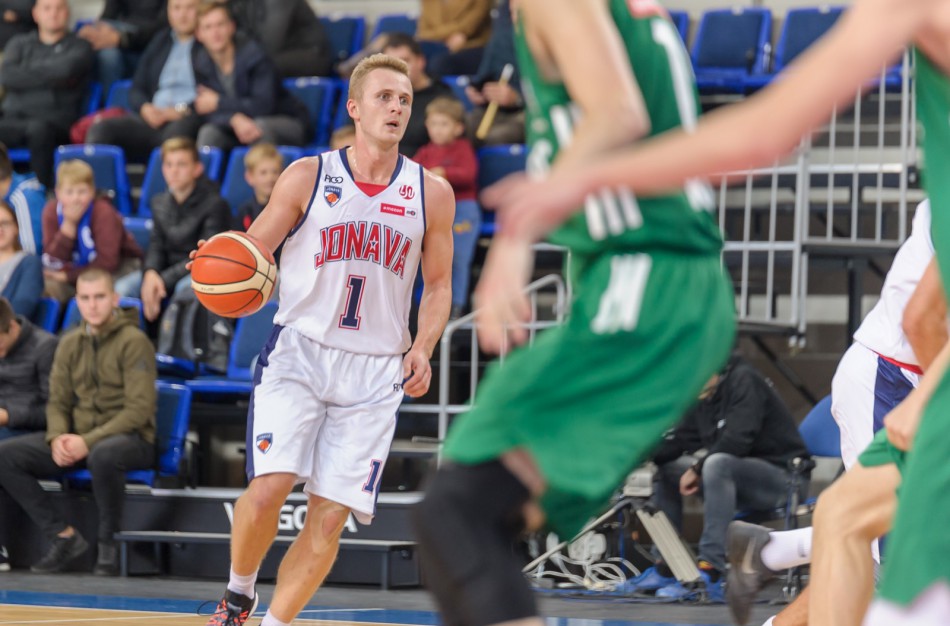 Rezultatyviausios L. Grabausko karjeros rungtynes neišgelbėjo „Jonavos“ rungtynėse su „Žalgiriu-2“