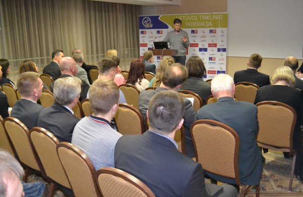 Apdovanoti tinklinio treneriai, žaidėjai, žiniasklaidos atstovai