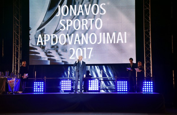 Arenoje įvyko Jonavos sporto apdovanojimai