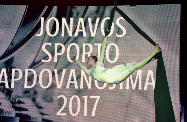 Arenoje įvyko Jonavos sporto apdovanojimai