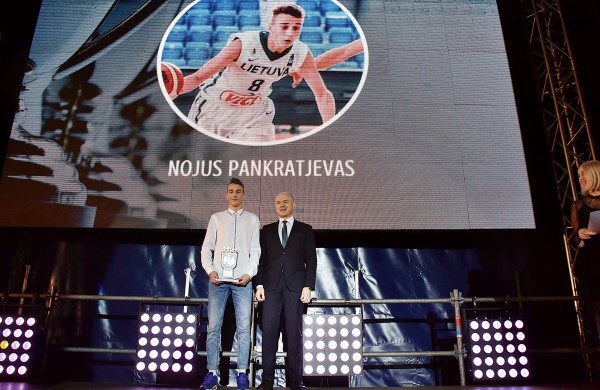 Arenoje įvyko Jonavos sporto apdovanojimai