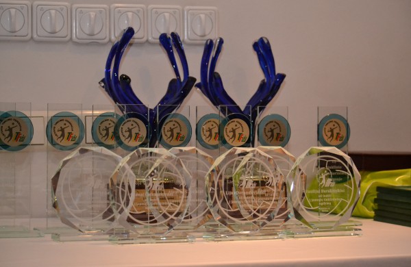 Apdovanoti tinklinio treneriai, žaidėjai, žiniasklaidos atstovai