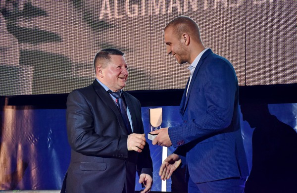 Arenoje įvyko Jonavos sporto apdovanojimai
