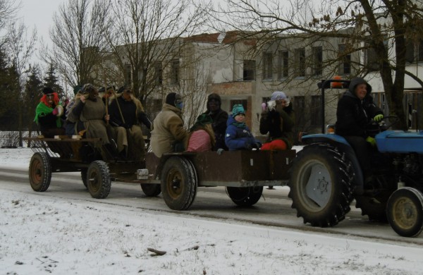 Raganų šėlsmas, degant Užgavėnių laužui Kuigaliuose