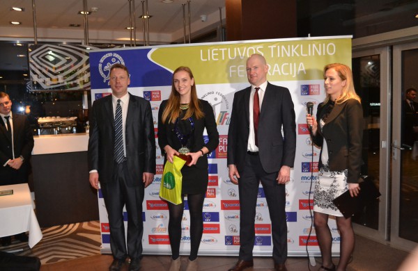 Apdovanoti tinklinio treneriai, žaidėjai, žiniasklaidos atstovai