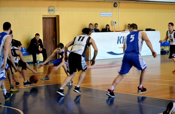 Krepšinio mėgėjų kovos rajone