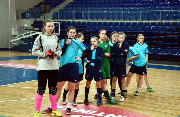 Draugiškas futbolo turnyras Lietuvos šimtmečiui paminėti 