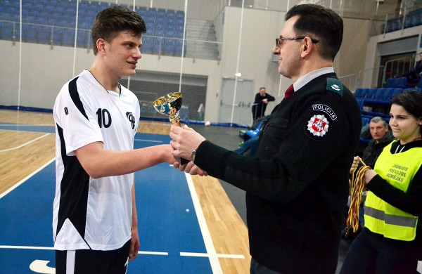 Draugiškas futbolo turnyras Lietuvos šimtmečiui paminėti 