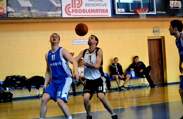 Krepšinio mėgėjų kovos rajone