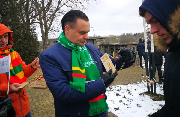 Akcija „Lietuvai linkiu...“ papuošė Jonavos Neries krantinę