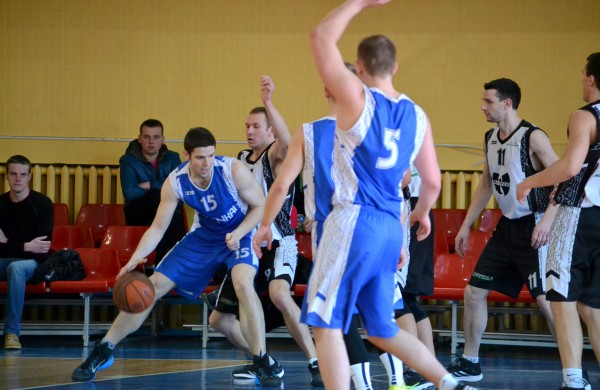 Krepšinio mėgėjų kovos rajone