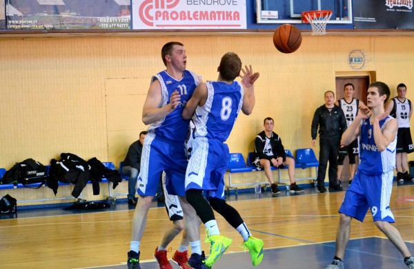 Krepšinio mėgėjų kovos rajone