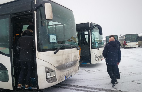 Šiandien pristatyti du nauji autobusai, kurie netrukus riedės Jonavos gatvėmis