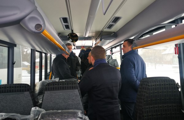 Šiandien pristatyti du nauji autobusai, kurie netrukus riedės Jonavos gatvėmis