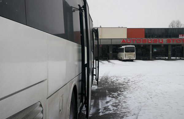 Šiandien pristatyti du nauji autobusai, kurie netrukus riedės Jonavos gatvėmis