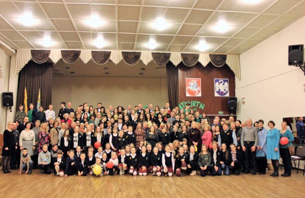 „Neries“ pagrindinės mokyklos projektas „Pažink, švęsk, kurk Lietuvai“ – tęsis visus metus