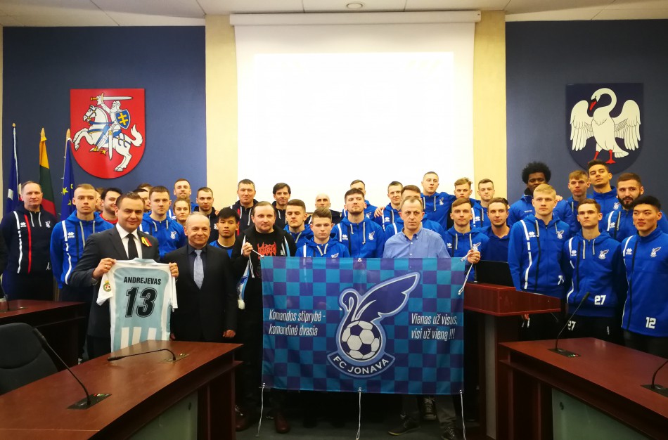 Šiandien FK „Jonava” pristatė naujojo 2018 metų sezono sudėtį ir tikslus 