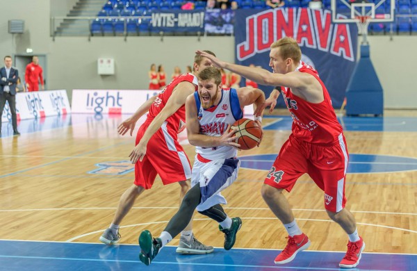 Prieš 10 metų suprojektuota, 6 metus statyta, šiandien Jonavos sporto arena mini vienerių metų sukaktį