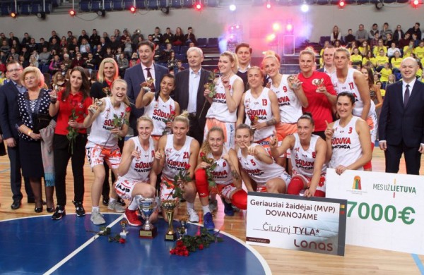 Prieš 10 metų suprojektuota, 6 metus statyta, šiandien Jonavos sporto arena mini vienerių metų sukaktį