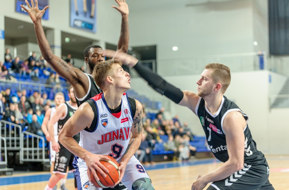 Puolime strigę jonaviečiai namuose „Šilutės“ neįveikė