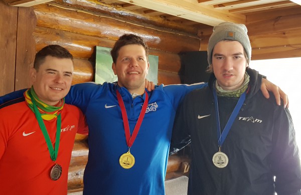 Karštos lietuvių ir latvių kovos Lietuvos diskgolfo žiemos čempionate vykusiame Jonavos rajone