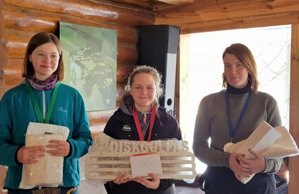 Karštos lietuvių ir latvių kovos Lietuvos diskgolfo žiemos čempionate vykusiame Jonavos rajone