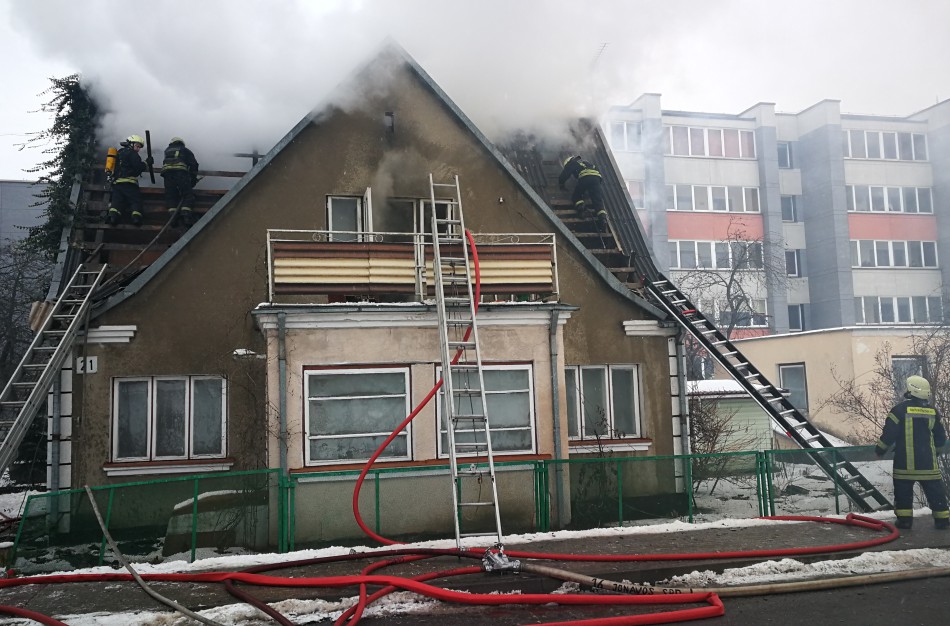 Jonavoje degė gyvenamasis namas 