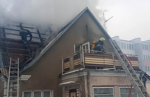 Jonavoje degė gyvenamasis namas 