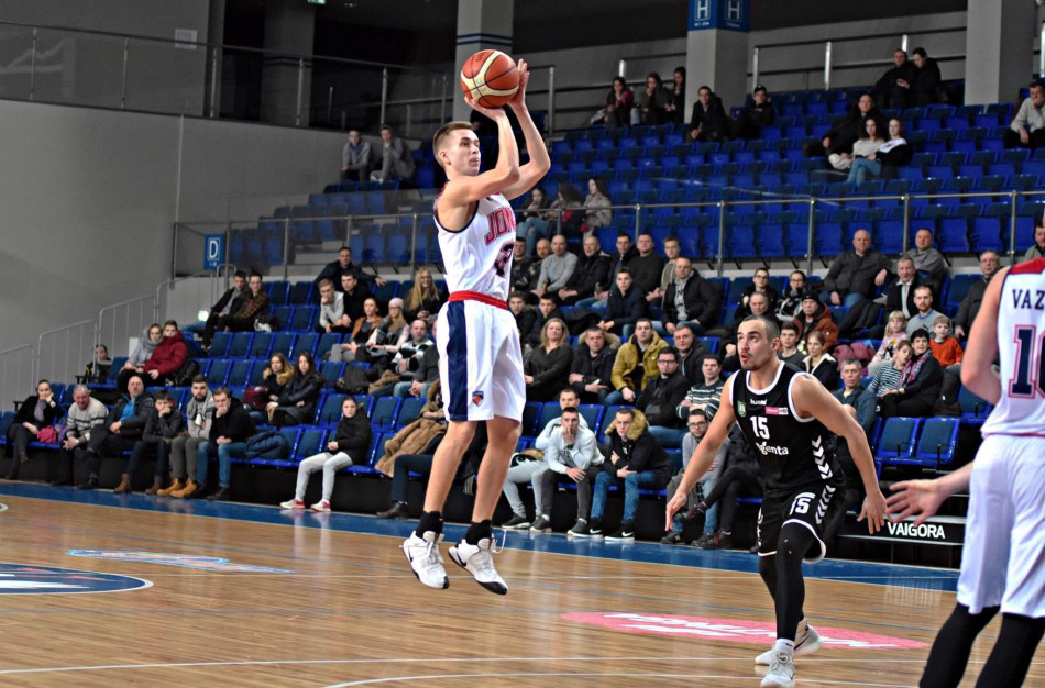 Š. Dambrauskas: „Žaisti Jonavos komandoje man yra didelė garbė ir atsakomybė“