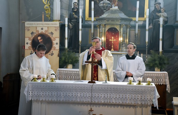 Praūžė, prašurmuliavo Šv. Kazimiero diena Jonavos šv. apašt. Jokūbo parapijoje