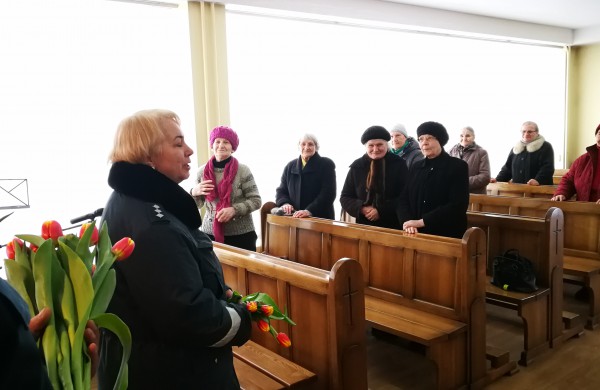 Pareigūnai sveikina visas moteris su kovo 8-ąja!