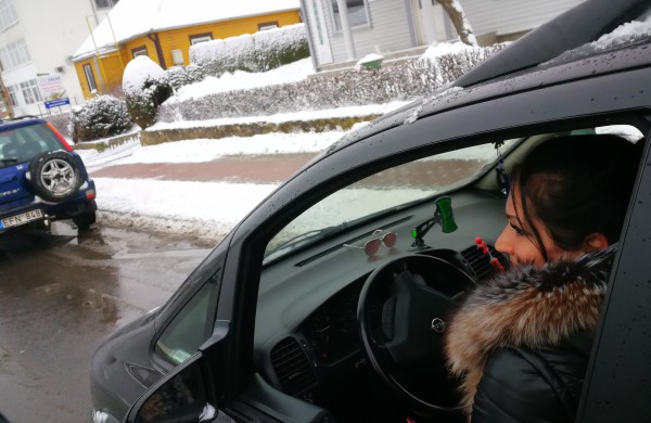 Pareigūnai sveikina visas moteris su kovo 8-ąja!