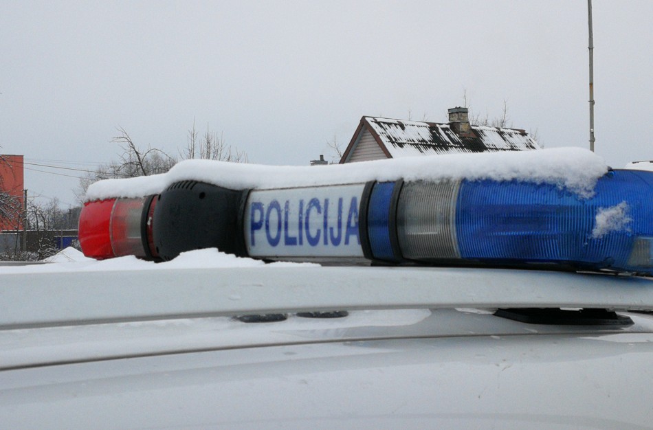 Į eismo įvykį pateko pareigūnė ir karys 