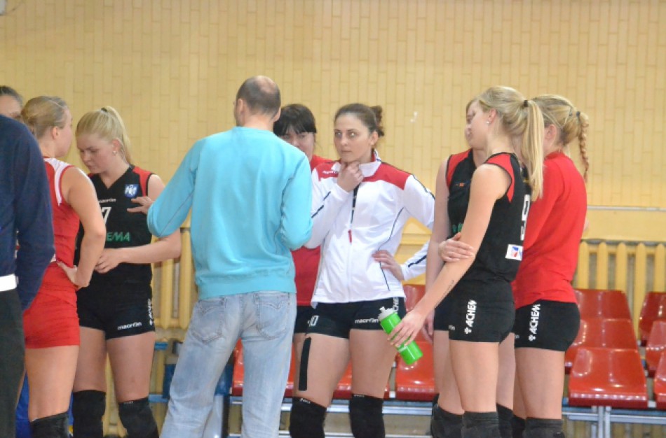 Jonavietės palaužė Latvijos tinklininkes