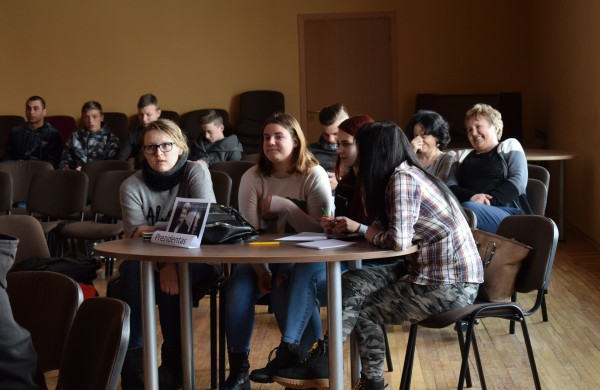 Jonavos politechnikos mokykla: „Šimtmečio minėjimas skatina jaunus žmones pasijausti neatsiejama valstybės dalimi“ 