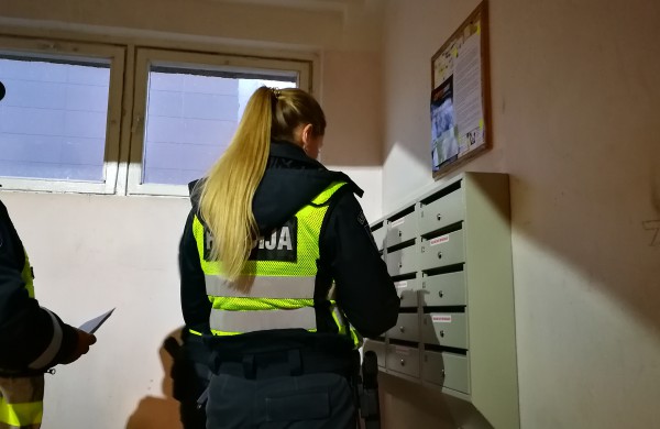 Antroji Jonavos policijos akcija daugiabučiuose: tikrino, ar gyventojai užsirakina duris