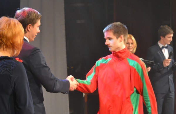 Gėlės, padėkos ir linkėjimai - geriausiems sportininkams