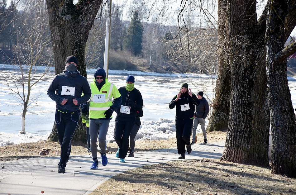 Žvarbus šešių valandų bėgimas