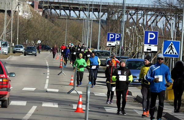 Žvarbus šešių valandų bėgimas