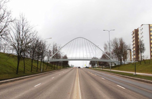 Jonavietis: Ar jau pamiršome pažadus dėl dviračių-pėsčiųjų tilto per Žeimių gatvę?
