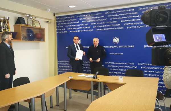 Šiandien papildytos savanorių ugniagesių gretos