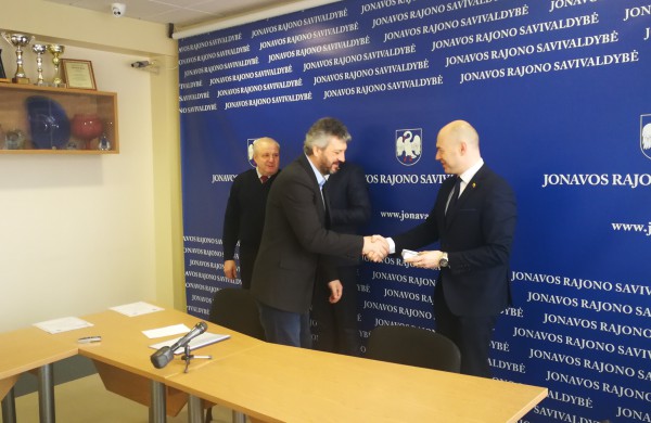 Šiandien papildytos savanorių ugniagesių gretos