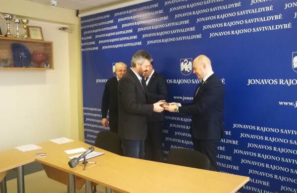 Šiandien papildytos savanorių ugniagesių gretos