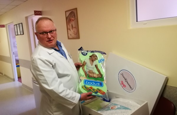 Šiandien įteiktas pirmasis kūdikio kraitelis
