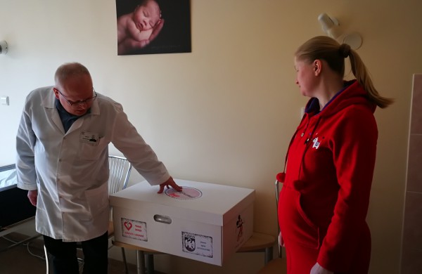 Šiandien įteiktas pirmasis kūdikio kraitelis