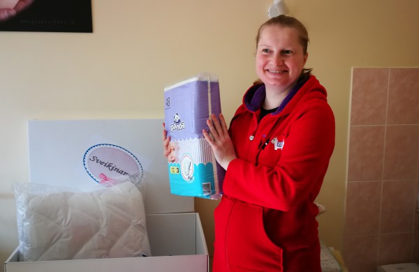 Šiandien įteiktas pirmasis kūdikio kraitelis